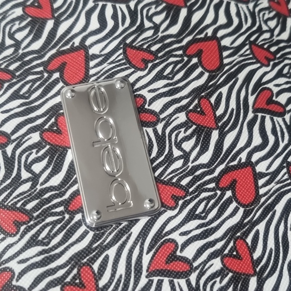 BEBE Cosemetic Bag - Picture 4 of 10